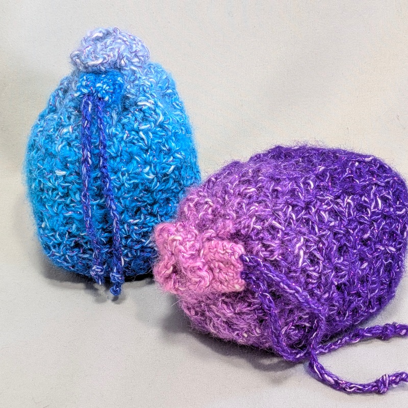 2026/01 Sparkly gradient dice bags with drawstrings