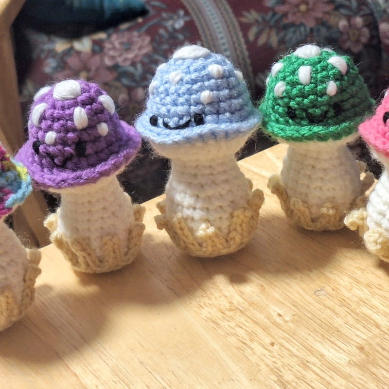 2025/11 Group of cute mushrooms